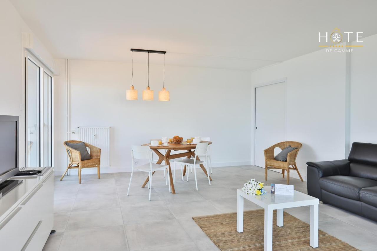 Appartement De Caractere, Superbe Vue Mer 280° La Chaume Buitenkant foto