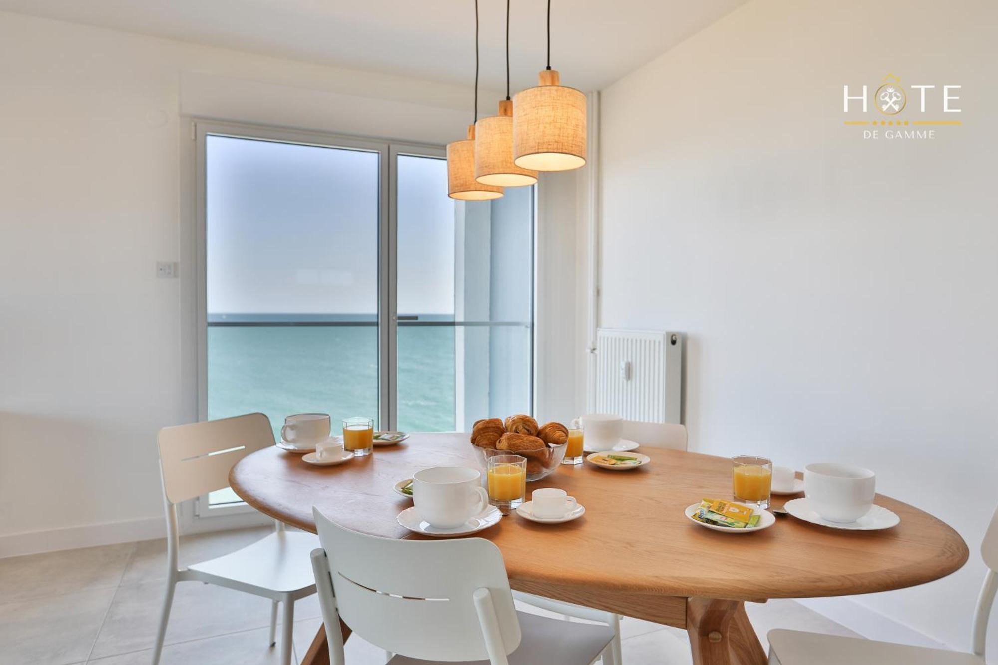 Appartement De Caractere, Superbe Vue Mer 280° La Chaume Buitenkant foto